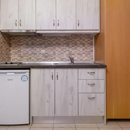 アパート Roula コイニラ