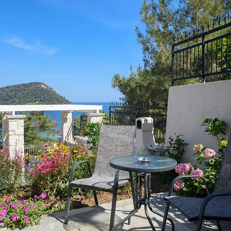 Roula アパート *