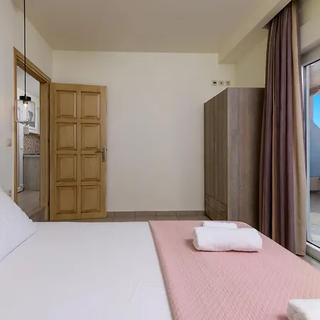 Roula アパート *