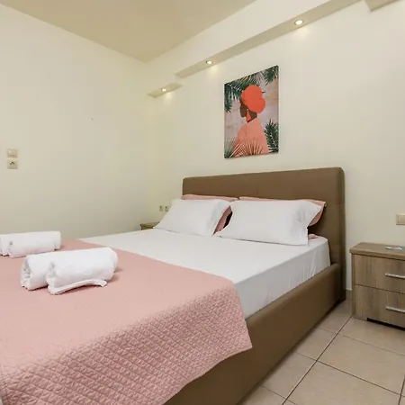 Roula アパート コイニラ