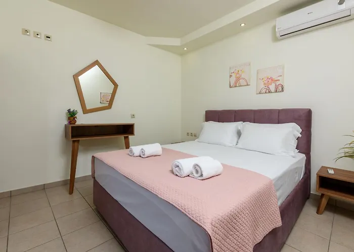 Roula Apartman Kínira