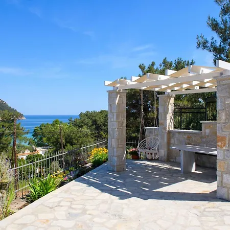 Roula Apartment Kinira