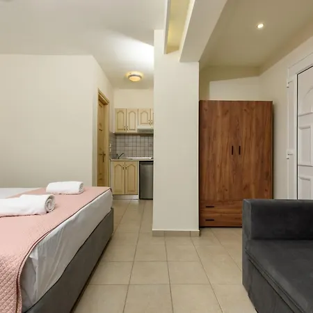 Roula Κοίνυρα