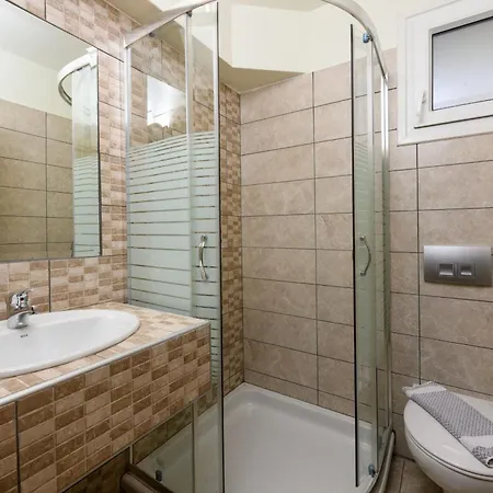Roula Apartment