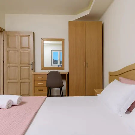 Roula Διαμέρισμα *