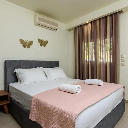 Roula Κοίνυρα